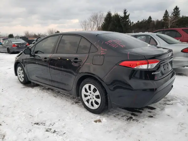5YFBPMBE3MP267133 2021 TOYOTA COROLLA - Image 2
