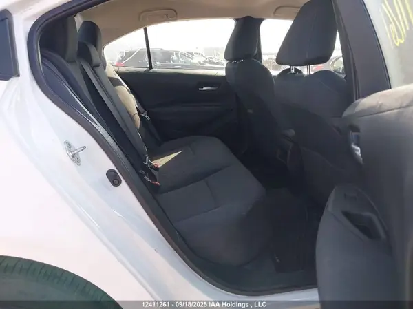 5YFBPMBE3MP270923 2021 TOYOTA COROLLA - Image 8