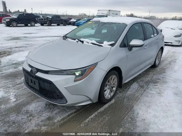 5YFBPMBE3NP288727 2022 TOYOTA COROLLA - Image 2