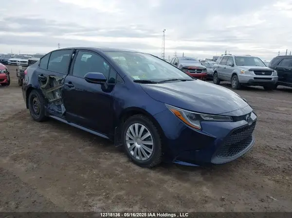 5YFBPMBE3NP330619 2022 TOYOTA COROLLA - Image 1