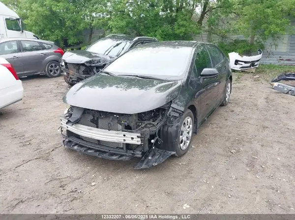 5YFBPMBE3NP336677 2022 TOYOTA COROLLA - Image 2