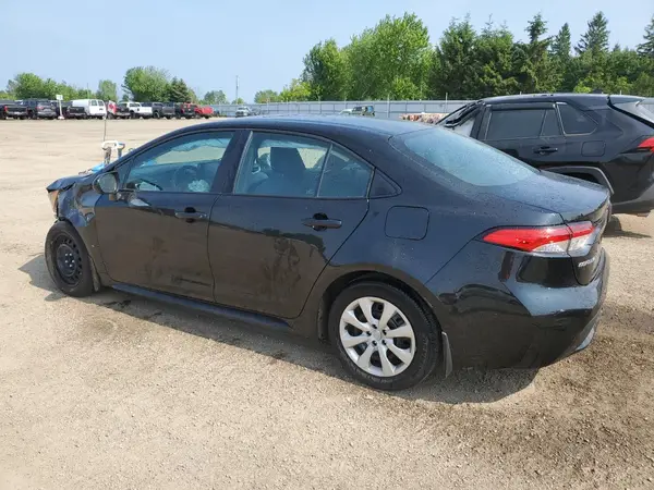 5YFBPMBE3NP353608 2022 TOYOTA COROLLA - Image 2