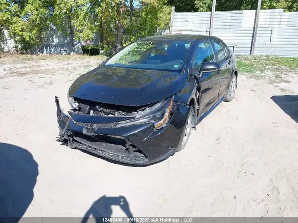5YFBPMBE3NP384504 2022 TOYOTA COROLLA - Image 2