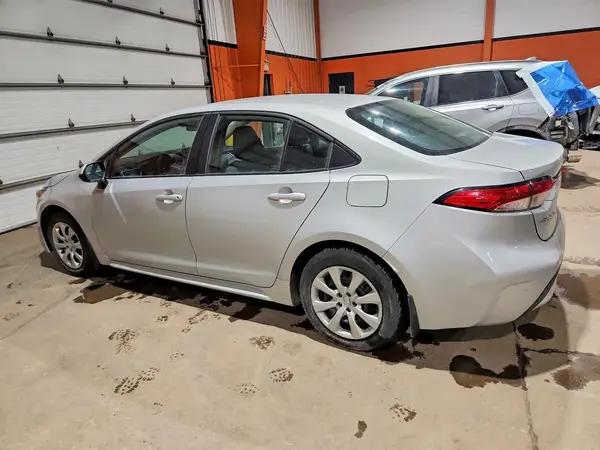 5YFBPMBE4MP238756 2021 TOYOTA COROLLA - Image 2