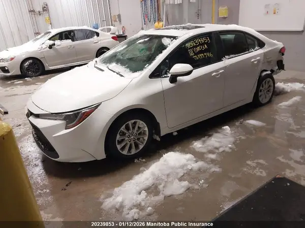 5YFBPMBE4NP289546 2022 TOYOTA COROLLA - Image 2