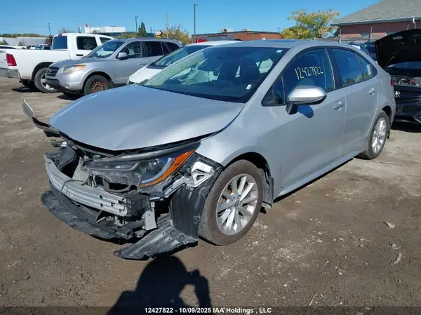 5YFBPMBE4NP301470 2022 TOYOTA COROLLA - Image 2