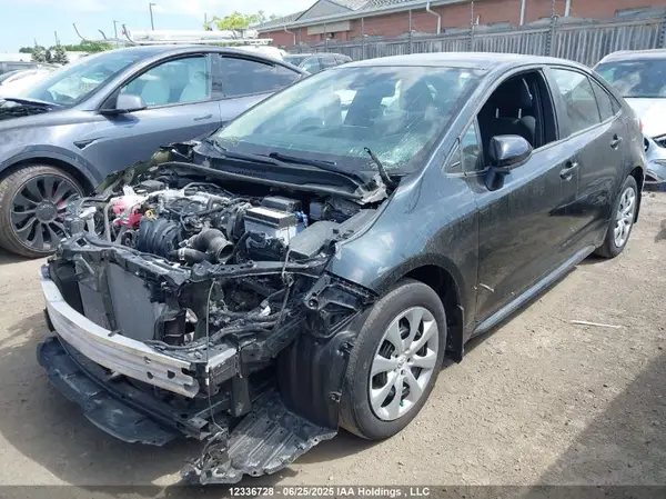 5YFBPMBE4NP307754 2022 TOYOTA COROLLA - Image 2