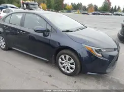 5YFBPMBE4NP310038 2022 TOYOTA COROLLA