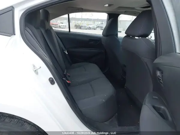 5YFBPMBE4NP310590 2022 TOYOTA COROLLA - Image 8