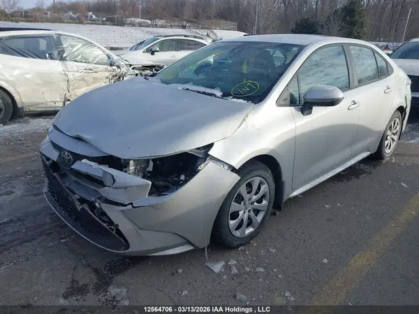 5YFBPMBE4NP320682 2022 TOYOTA COROLLA - Image 2