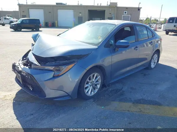 5YFBPMBE4NP340527 2022 TOYOTA COROLLA - Image 2