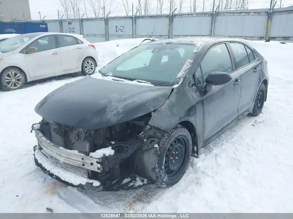 5YFBPMBE4NP350426 2022 TOYOTA COROLLA - Image 2