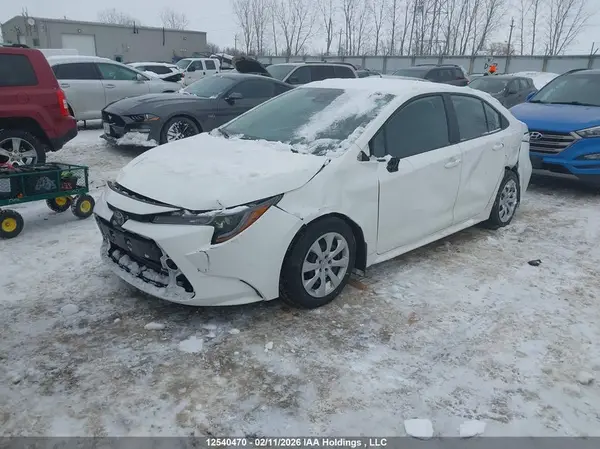 5YFBPMBE4NP355271 2022 TOYOTA COROLLA - Image 2
