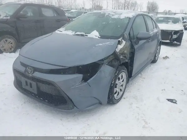 5YFBPMBE5MP241133 2021 TOYOTA COROLLA - Image 2