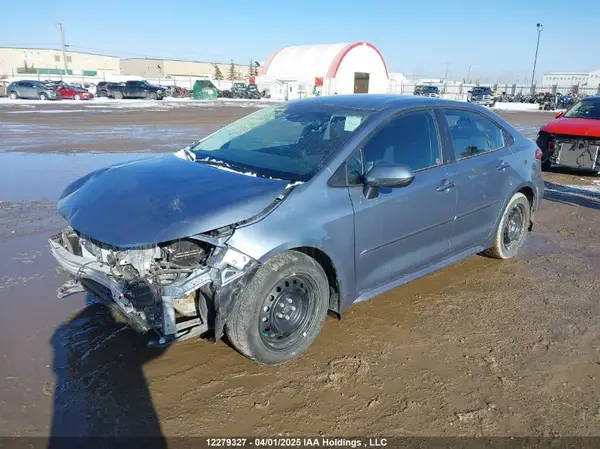 5YFBPMBE5NP280841 2022 TOYOTA COROLLA - Image 2