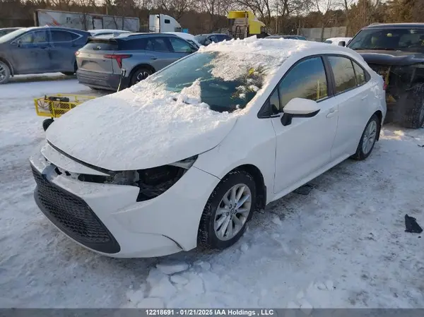 5YFBPMBE5NP292679 2022 TOYOTA COROLLA - Image 2