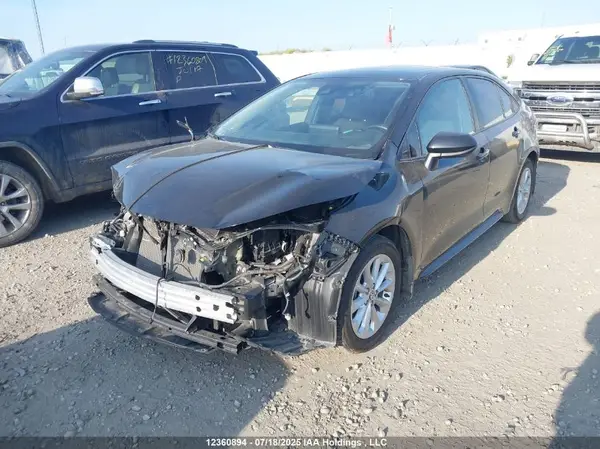 5YFBPMBE5NP308332 2022 TOYOTA COROLLA - Image 2