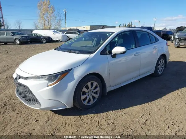 5YFBPMBE5NP376906 2022 TOYOTA COROLLA - Image 2