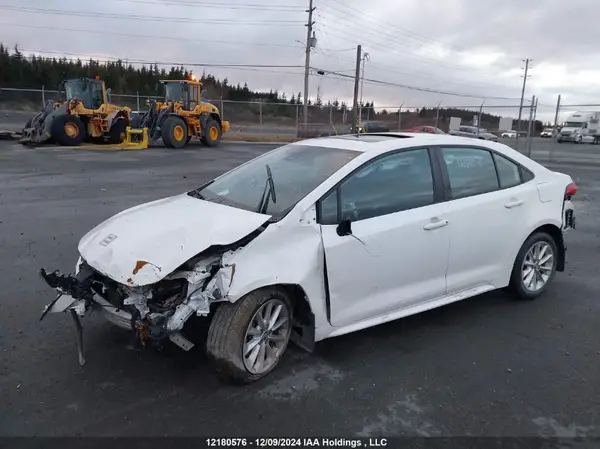 5YFBPMBE6MP158407 2021 TOYOTA COROLLA - Image 2