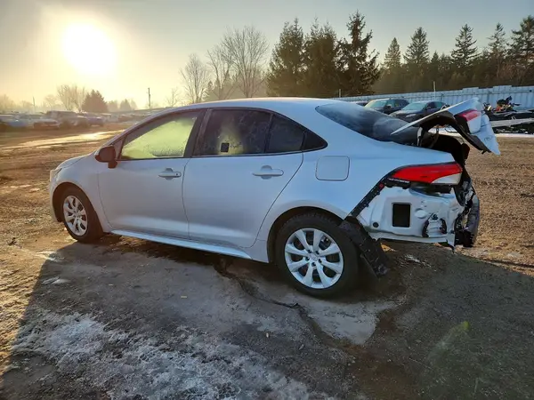 5YFBPMBE6MP231582 2021 TOYOTA COROLLA - Image 2