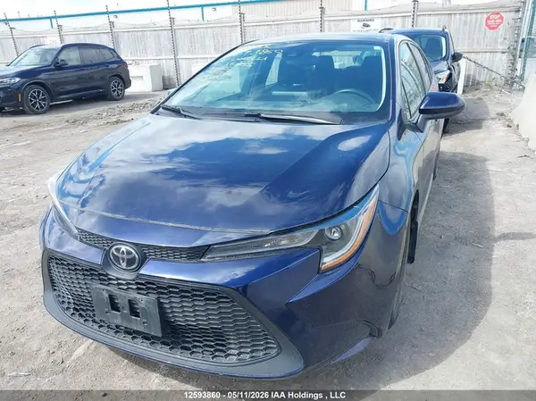 5YFBPMBE6MP247555 2021 TOYOTA COROLLA - Image 2