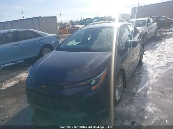 5YFBPMBE6NP318531 2022 TOYOTA COROLLA - Image 2