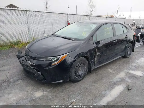 5YFBPMBE6NP346958 2022 TOYOTA COROLLA - Image 2