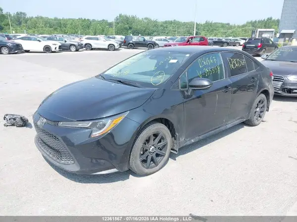 5YFBPMBE6NP353358 2022 TOYOTA COROLLA - Image 2