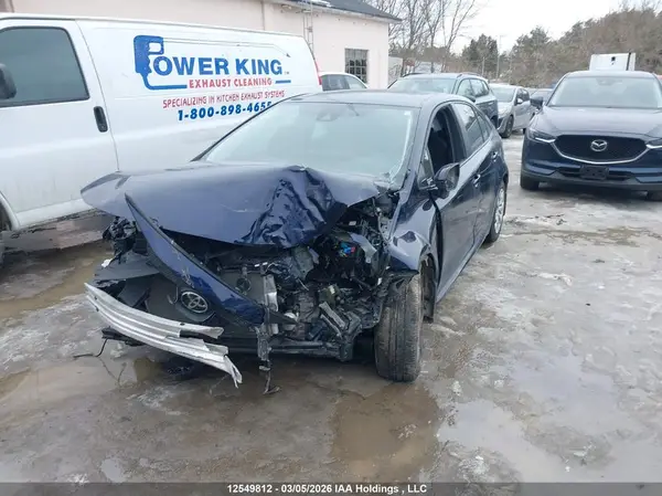 5YFBPMBE6NP368586 2022 TOYOTA COROLLA - Image 2
