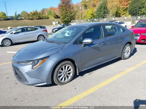 5YFBPMBE7MP185616 2021 TOYOTA COROLLA - Image 2