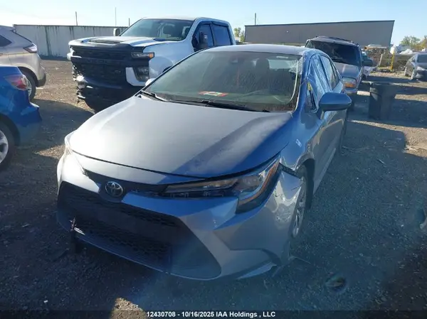 5YFBPMBE7MP237925 2021 TOYOTA COROLLA - Image 2