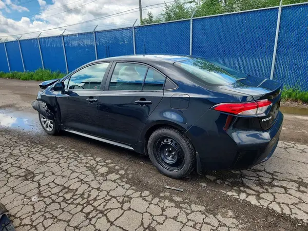 5YFBPMBE7MP247063 2021 TOYOTA COROLLA - Image 2