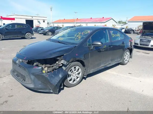 5YFBPMBE7MP247757 2021 TOYOTA COROLLA - Image 2