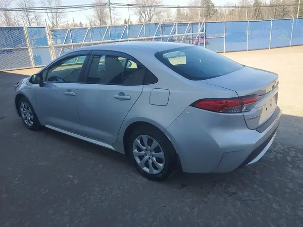 5YFBPMBE7MP257205 2021 TOYOTA COROLLA - Image 2