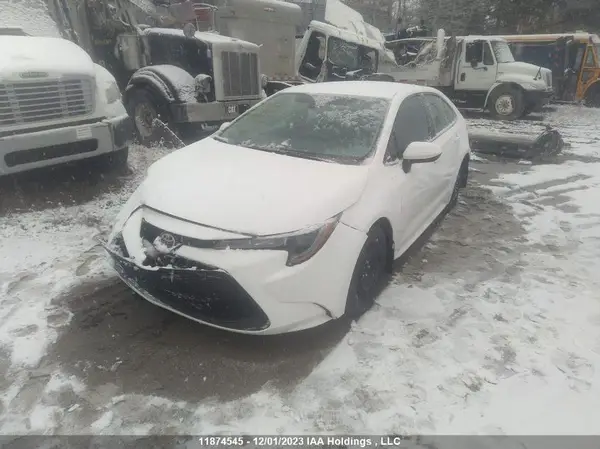 5YFBPMBE7MP260735 2021 TOYOTA COROLLA - Image 2