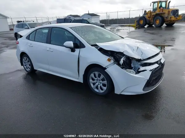 5YFBPMBE7MP261612 2021 TOYOTA COROLLA - Image 1