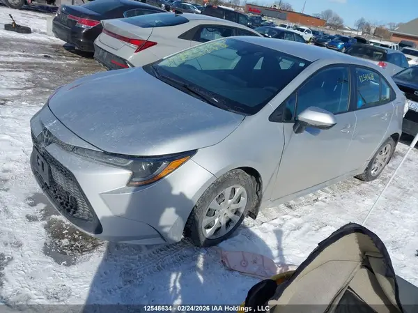 5YFBPMBE7NP279450 2022 TOYOTA COROLLA - Image 2