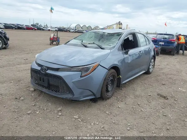 5YFBPMBE8MP224505 2021 TOYOTA COROLLA - Image 2