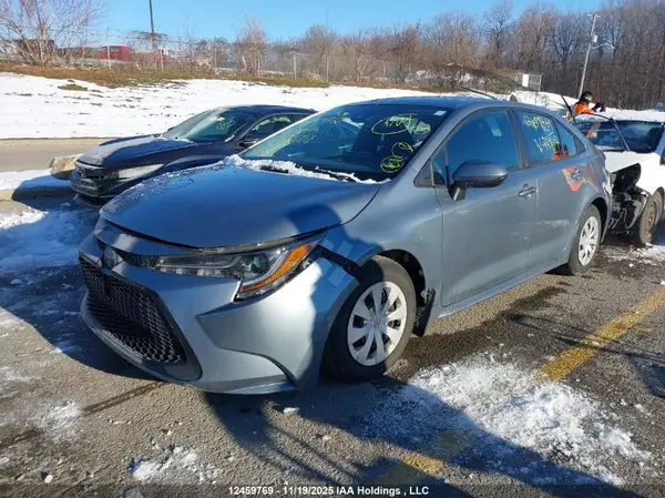 5YFBPMBE8MP229607 2021 TOYOTA COROLLA - Image 2