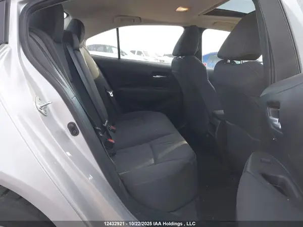 5YFBPMBE8MP246472 2021 TOYOTA COROLLA - Image 8