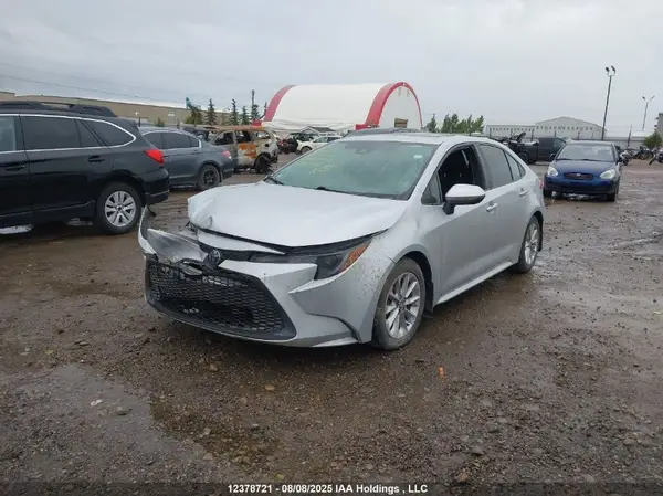 5YFBPMBE8MP246987 2021 TOYOTA COROLLA - Image 2