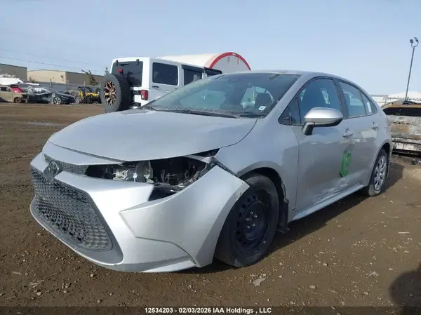 5YFBPMBE8MP255155 2021 TOYOTA COROLLA - Image 2