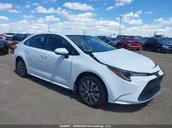 5YFBPMBE8MP263160 2021 TOYOTA COROLLA