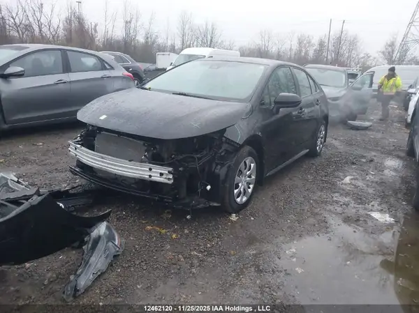 5YFBPMBE8NP281255 2022 TOYOTA COROLLA - Image 2