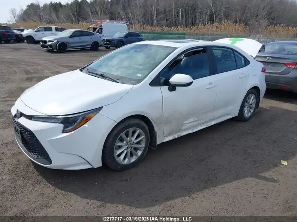 5YFBPMBE8NP294376 2022 TOYOTA COROLLA - Image 2