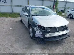 5YFBPMBE8NP306025 2022 TOYOTA COROLLA