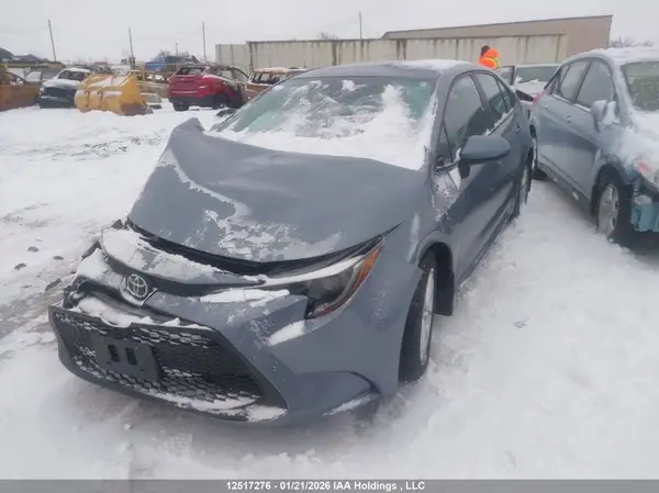 5YFBPMBE8NP338151 2022 TOYOTA COROLLA - Image 2