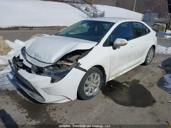 5YFBPMBE8NP351319 2022 TOYOTA COROLLA - Image 2