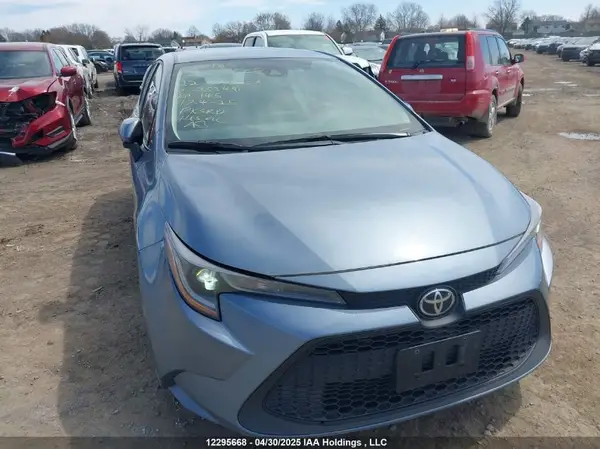5YFBPMBE8NP353491 2022 TOYOTA COROLLA - Image 1