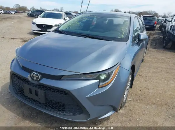 5YFBPMBE8NP353491 2022 TOYOTA COROLLA - Image 2